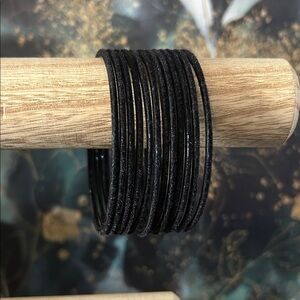 Chic Black Bangle Bracelet Set